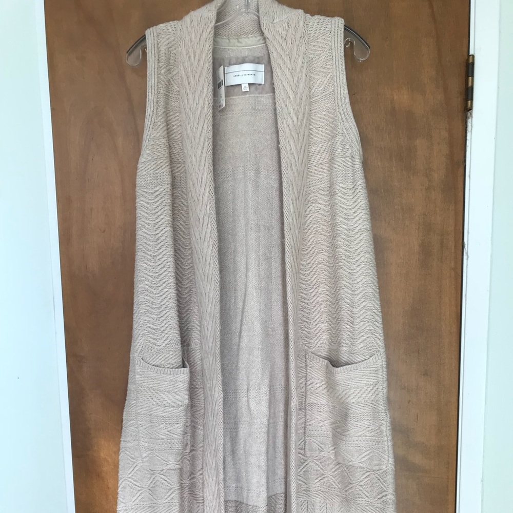 Long sweater vest with pockets